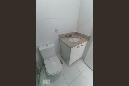 Banheiro Social de apartamento para alugar com 2 quartos, 68m² em Jacarepaguá, Rio de Janeiro