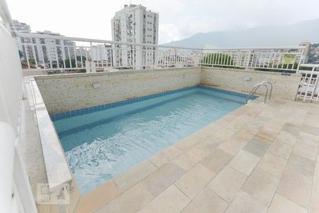 Apartamento à venda com 47m², 1 quarto e 1 vagaPiscina