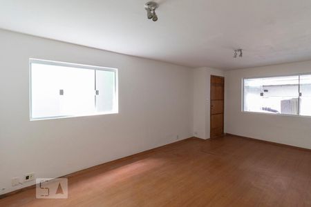 Sala de casa para alugar com 3 quartos, 180m² em Jardim Aeroporto, São Paulo