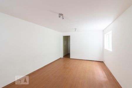 Sala de casa para alugar com 3 quartos, 180m² em Jardim Aeroporto, São Paulo