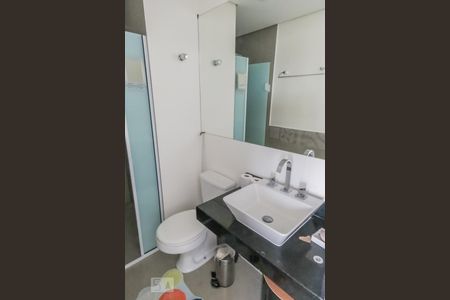 Banheiro de kitnet/studio à venda com 1 quarto, 44m² em Vila Olímpia, São Paulo