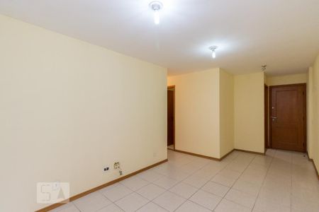 Sala de apartamento para alugar com 3 quartos, 80m² em Recreio dos Bandeirantes, Rio de Janeiro