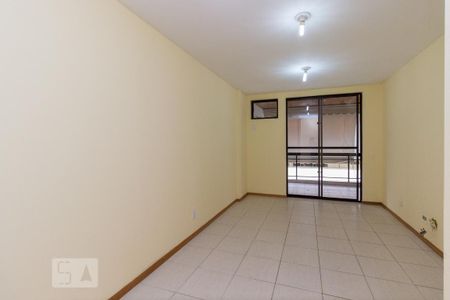 Sala de apartamento para alugar com 3 quartos, 80m² em Recreio dos Bandeirantes, Rio de Janeiro