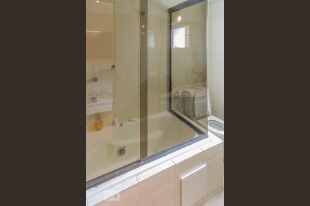 Apartamento à venda com 135m², 2 quartos e 1 vagaBanheiro suíte 2