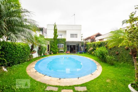 Piscina de casa à venda com 4 quartos, 500m² em Planalto Paulista, São Paulo