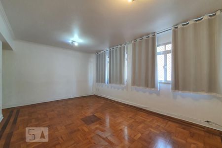 Salade Apartamento com 3 quartos, 131m² Vila Mariana
