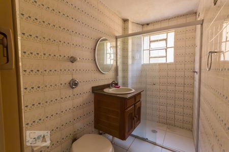 Banheiro de apartamento para alugar com 2 quartos, 51m² em Vila Paulista, Guarulhos