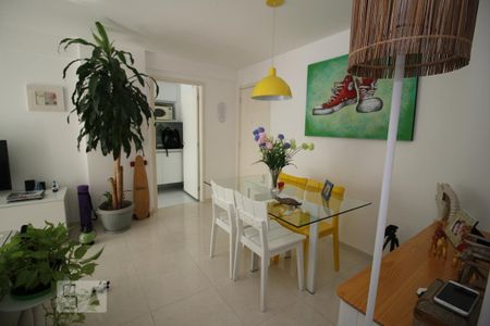 Apartamento para alugar com 62m², 2 quartos e 1 vaga Apartamento para alugar com 62m², 2 quartos e 1 vagaSala