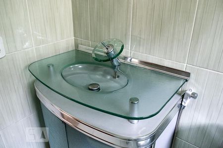 Casa à venda com 125m², 2 quartos e 1 vaga Casa à venda com 125m², 2 quartos e 1 vagaPIA BANHEIRO