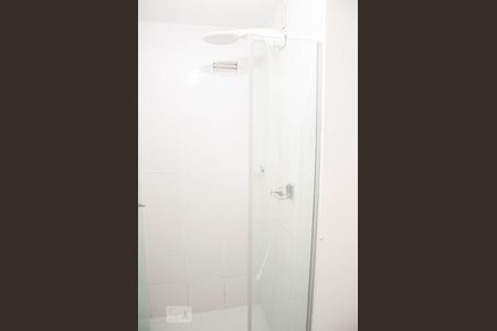 Banheiro suíte de apartamento à venda com 2 quartos, 65m² em Vila Ipiranga, Porto Alegre