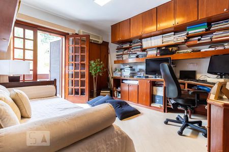 Casa de condomínio à venda com 420m², 4 quartos e 4 vagasQuarto 2