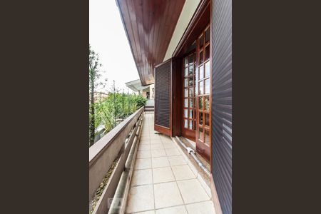 Casa de condomínio à venda com 420m², 4 quartos e 4 vagasVaranda da Suíte 1