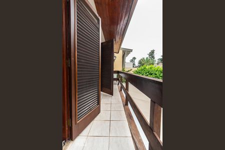 Casa de condomínio à venda com 420m², 4 quartos e 4 vagasVaranda do Quarto 2