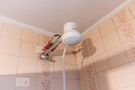 Casa de condomínio à venda com 420m², 4 quartos e 4 vagasChuveiro do Banheiro de Serviço