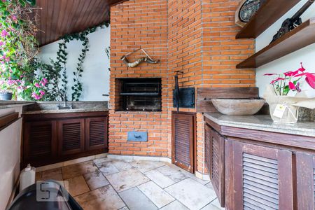 Casa de condomínio à venda com 420m², 4 quartos e 4 vagasChurrasqueira