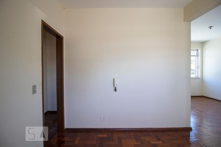 Sala de apartamento para alugar com 3 quartos, 101m² em Bonfim, Belo Horizonte