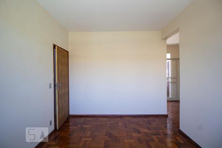 Sala de apartamento para alugar com 3 quartos, 101m² em Bonfim, Belo Horizonte