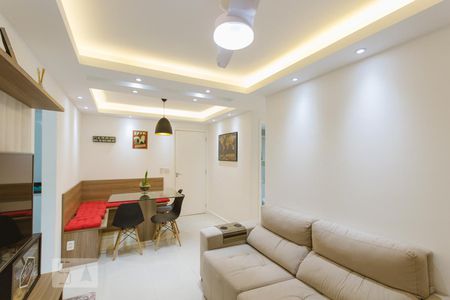 Sala de apartamento à venda com 2 quartos, 60m² em Pechincha, Rio de Janeiro