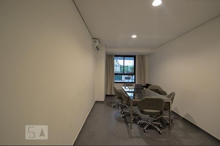 Apartamento para alugar com 34m², 1 quarto e 1 vaga Apartamento para alugar com 34m², 1 quarto e 1 vagaSala de Reuniao