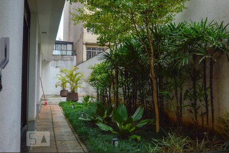 Apartamento para alugar com 34m², 1 quarto e 1 vaga Apartamento para alugar com 34m², 1 quarto e 1 vagaChurrasqueira