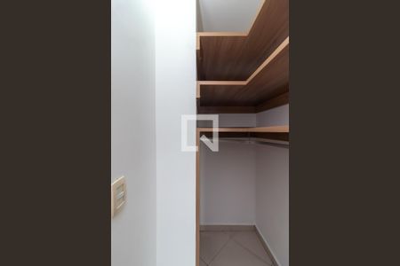 Apartamento para alugar com 53m², 2 quartos e 2 vagasQuarto 1 - Closet