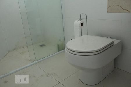 Apartamento à venda com 434m², 4 quartos e 4 vagasBanheiro da Suíte 2