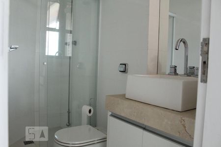 Apartamento à venda com 434m², 4 quartos e 4 vagasBanheiro da Suíte 3