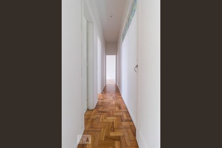 Corredor  de apartamento para alugar com 2 quartos, 100m² em Funcionários, Belo Horizonte