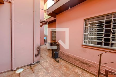 Casa à venda com 220m², 3 quartos e 4 vagasQuintal