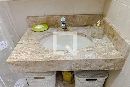 Casa à venda com 220m², 3 quartos e 4 vagasDetalhe Banheiro 2