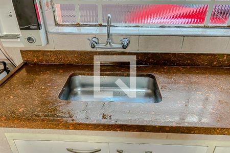 Casa à venda com 220m², 3 quartos e 4 vagasDetalhe Cozinha