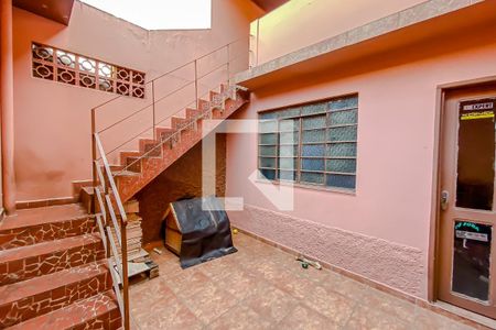 Casa à venda com 220m², 3 quartos e 4 vagasQuintal