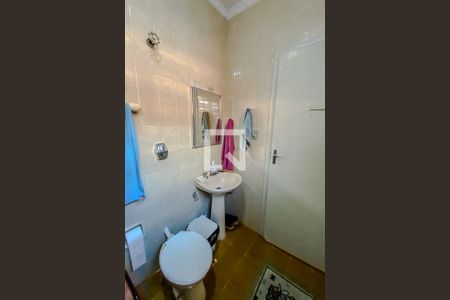 Casa à venda com 220m², 3 quartos e 4 vagasBanheiro