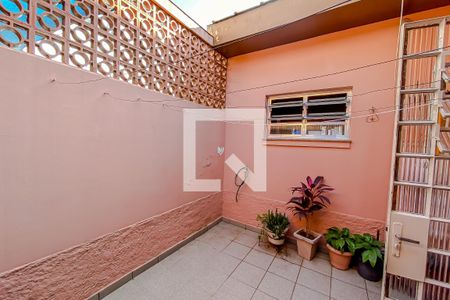 Casa à venda com 220m², 3 quartos e 4 vagasQuintal