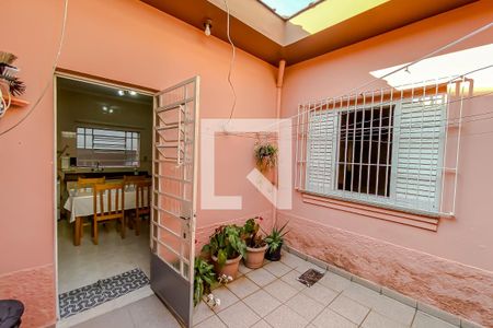 Casa à venda com 220m², 3 quartos e 4 vagasQuintal