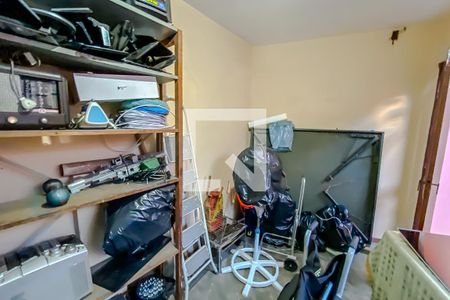 Casa à venda com 220m², 3 quartos e 4 vagasEscritorio