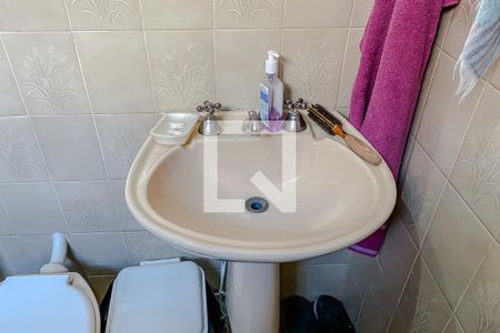 Casa à venda com 220m², 3 quartos e 4 vagasDetalhe Banheiro