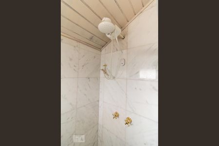 Casa de condomínio para alugar com 800m², 5 quartos e sem vaga Casa de condomínio para alugar com 800m², 5 quartos e sem vagaChuveiro do Banheiro da Suíte 3