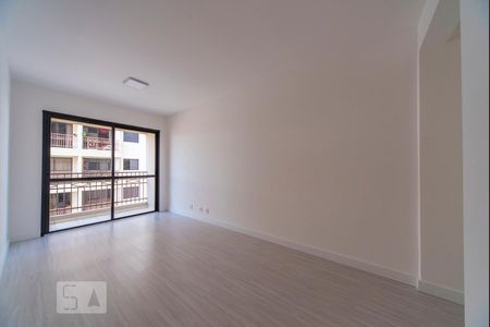Sala de apartamento para alugar com 3 quartos, 75m² em Vila Floresta, Santo André