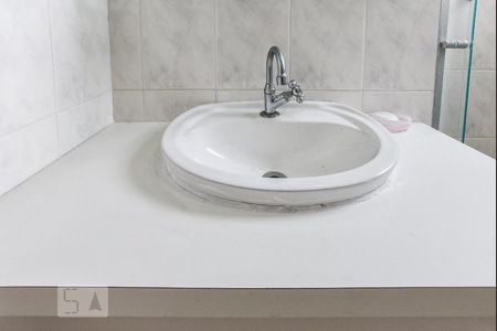 Banheiro de apartamento para alugar com 2 quartos, 65m² em Santa Terezinha, São Bernardo do Campo