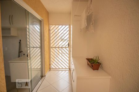 Casa para alugar com 256m², 5 quartos e 4 vagas Casa para alugar com 256m², 5 quartos e 4 vagasÁrea de Serviço