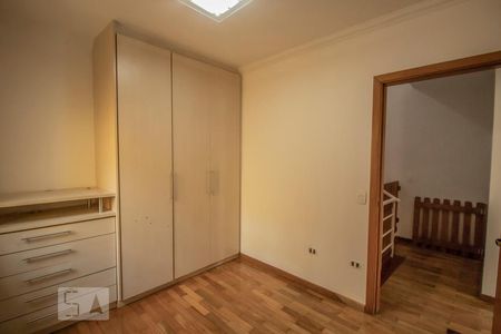 Casa para alugar com 256m², 5 quartos e 4 vagas Casa para alugar com 256m², 5 quartos e 4 vagasQuarto