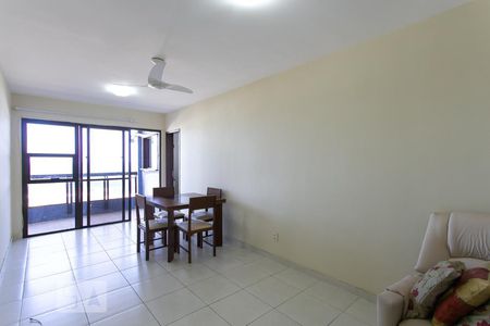 Sala de apartamento para alugar com 1 quarto, 55m² em Barra da Tijuca, Rio de Janeiro