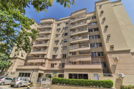 Apartamento para alugar com 76m², 3 quartos e 1 vagaFachada