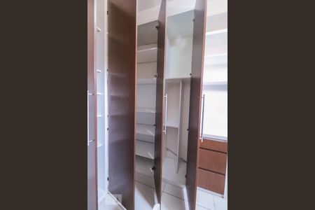Apartamento para alugar com 76m², 3 quartos e 1 vagaQuarto 01