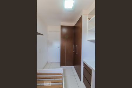 Apartamento para alugar com 76m², 3 quartos e 1 vagaQuarto 01