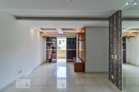 Sala de apartamento para alugar com 3 quartos, 76m² em Pechincha, Rio de Janeiro
