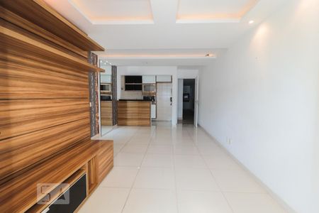 Sala de apartamento para alugar com 3 quartos, 76m² em Pechincha, Rio de Janeiro