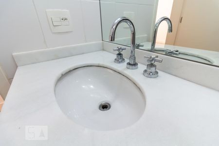 Apartamento para alugar com 82m², 3 quartos e 2 vagasPia do Banheiro Social