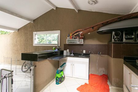 Casa de condomínio à venda com 310m², 4 quartos e 3 vagasChurrasqueira